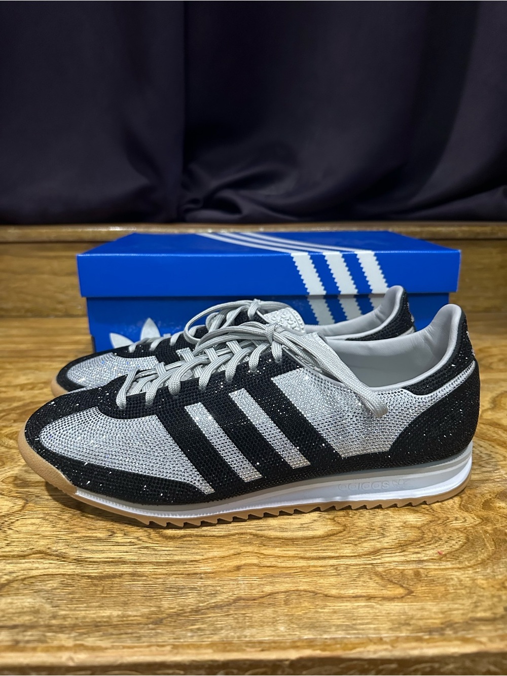 New Adidas rhinestone shoes shoes Sz 9.5 - Picture 4 of 9